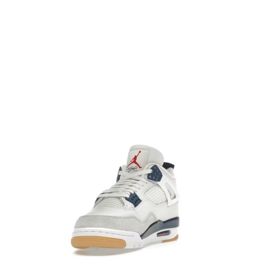 JORDAN 4 RETRO SB navy - Image 3
